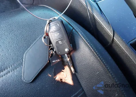 2015 Volkswagen Passat 1.8T Limited Edition z USA, uszkodzony, nr VIN 1VWAT7A31FC117040